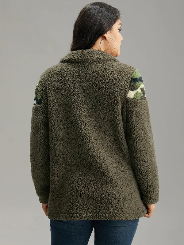 camo-patchwork-zipper-pocket-teddy-jacket