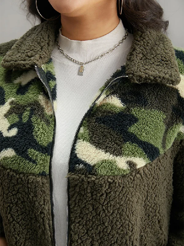 camo-patchwork-zipper-pocket-teddy-jacket