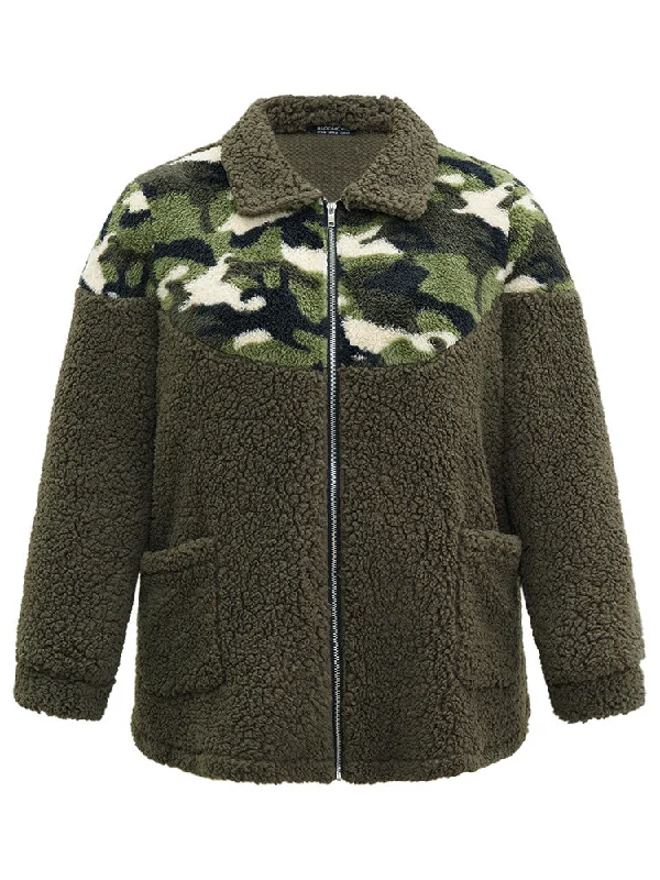 camo-patchwork-zipper-pocket-teddy-jacket