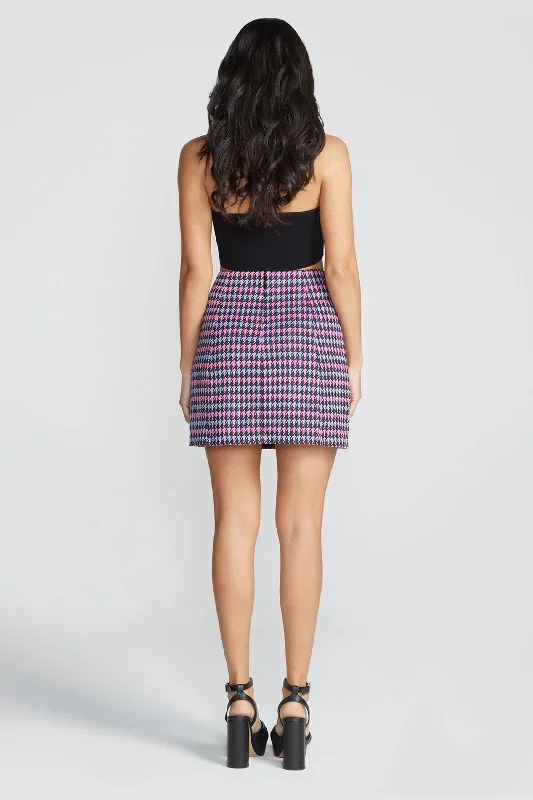 extremely-hi-waisted-mini-skirt