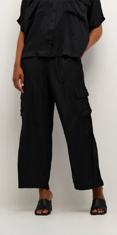 kaffe-cropped-fluid-cargo-pants