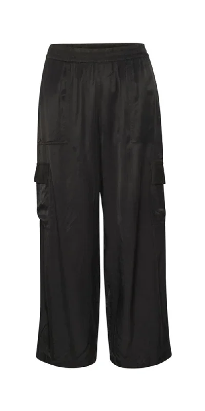 kaffe-cropped-fluid-cargo-pants