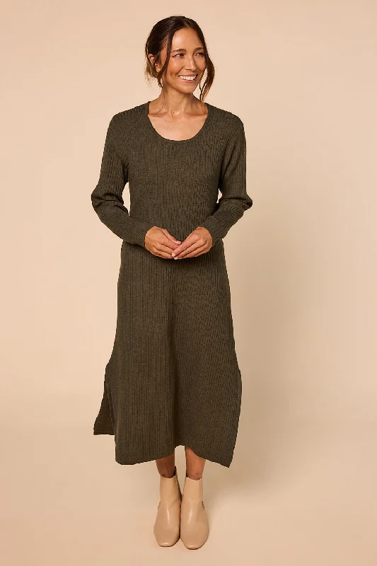 knitted-straight-dress-in-khaki