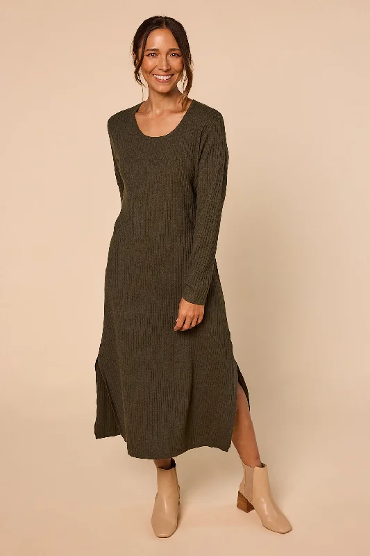 knitted-straight-dress-in-khaki