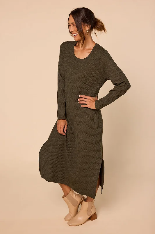 knitted-straight-dress-in-khaki