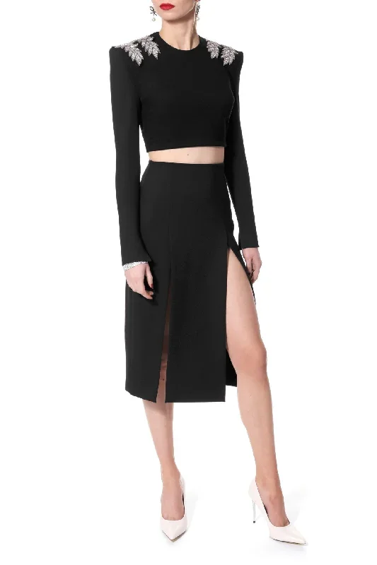 narrow-skirt-with-high-slits-salma-in-black