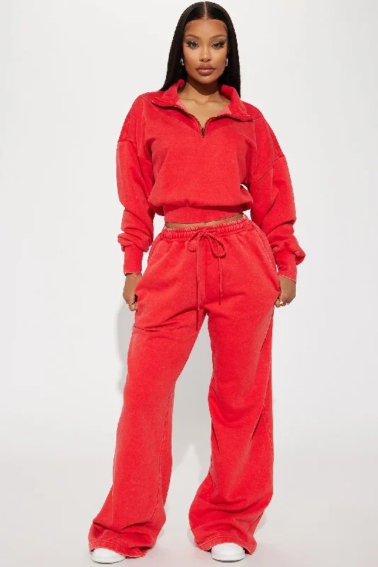 rested-lounge-pullover-red