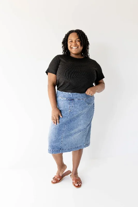 'Sara' Classic Knee Length Skirt in Medium Wash