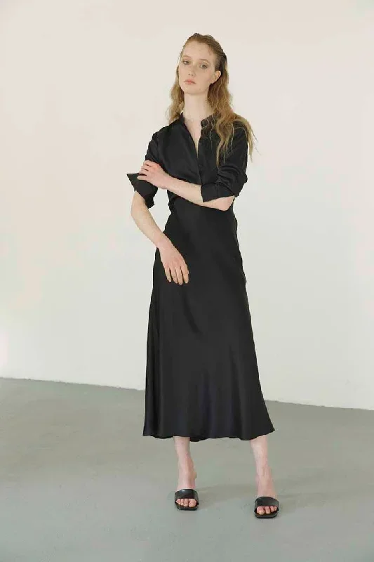 silk-midi-skirt-in-black