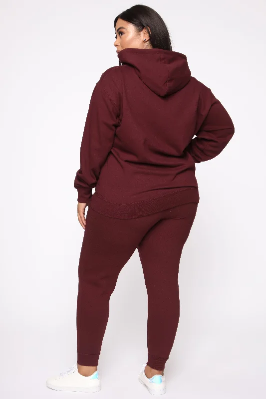 stole-your-boyfriends-oversized-hoodie-burgundy