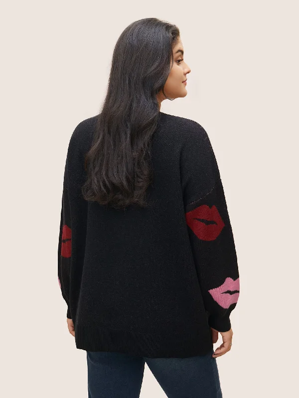 supersoft-essentials-lip-print-split-side-pullover