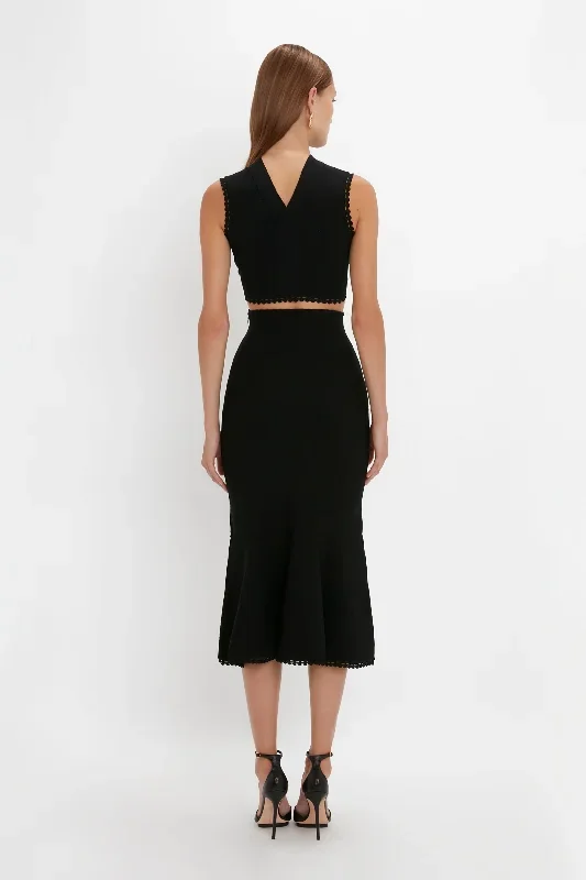 vb-body-scallop-trim-flared-skirt-in-black